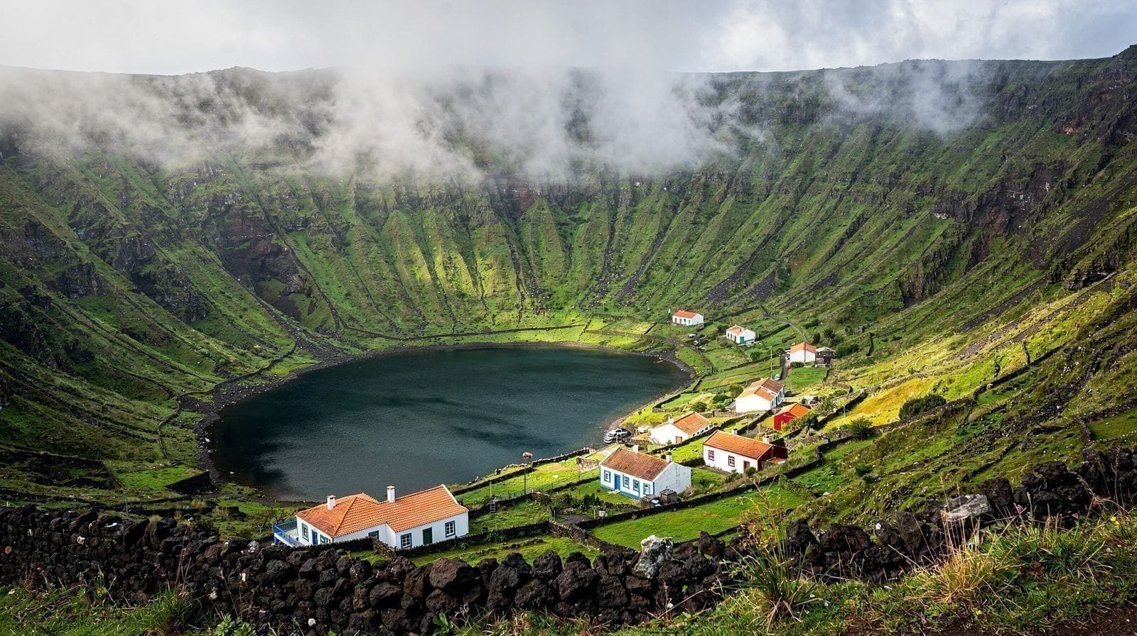 volcanoes-craters