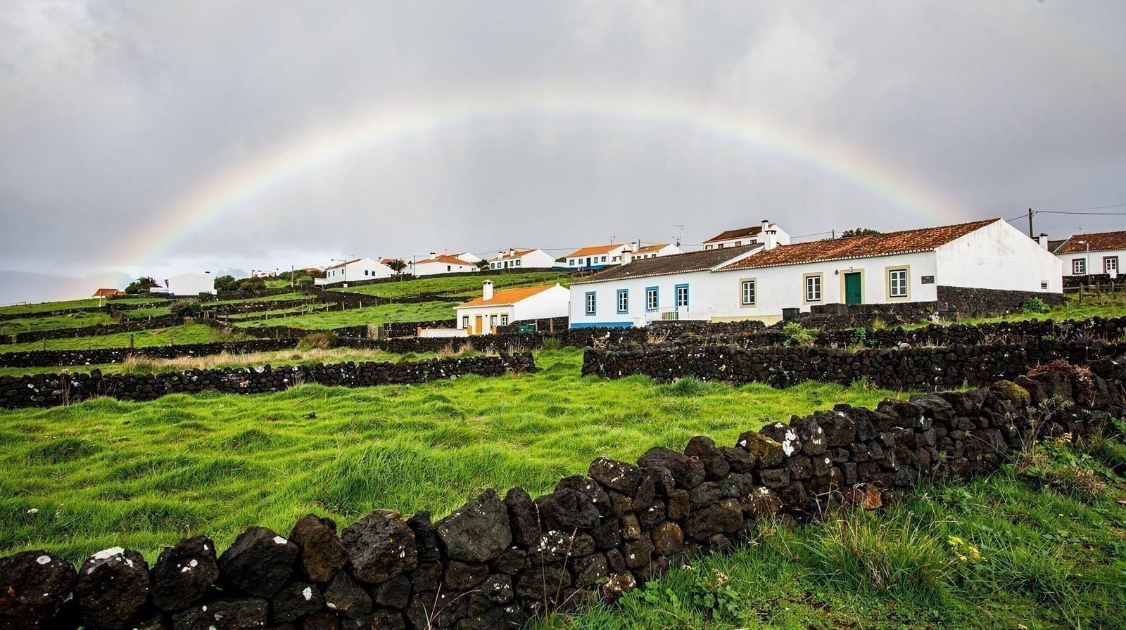 Azores vs. Islandia: dos mundos volcánicos comparados