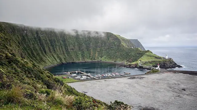 Capelinhos Volcano: Visitor Guide to Hours, Trails and Timing